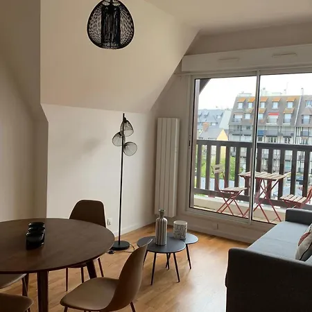 Joli 41 M Avec Wifi Et Balcon Proche De La Appartement *