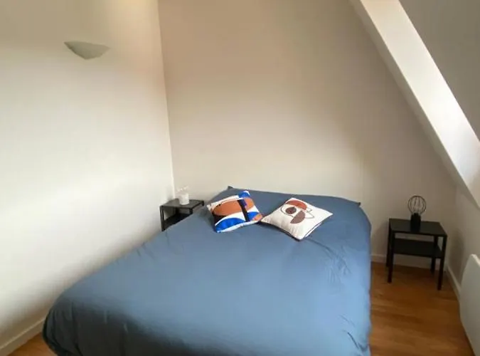 41 M With Balcony Near The Appartement *